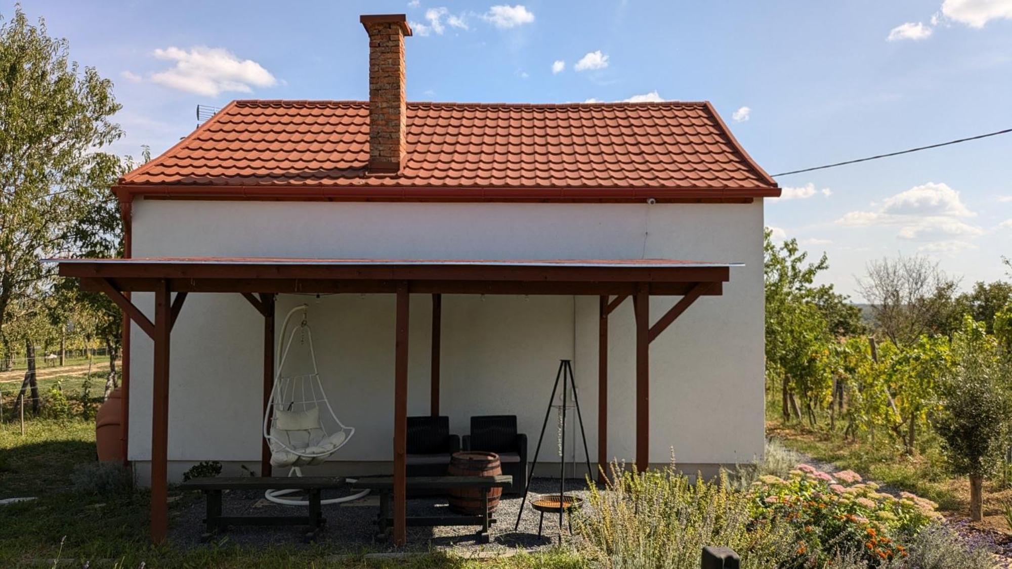 Jera Pince Es Vendeghaz Villa Somlovasarhely Exterior foto