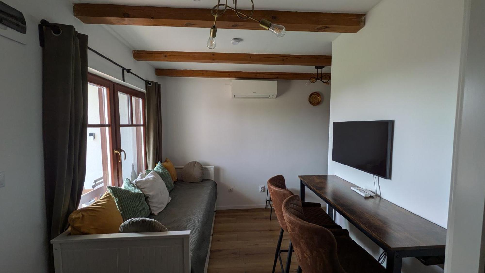Jera Pince Es Vendeghaz Villa Somlovasarhely Exterior foto